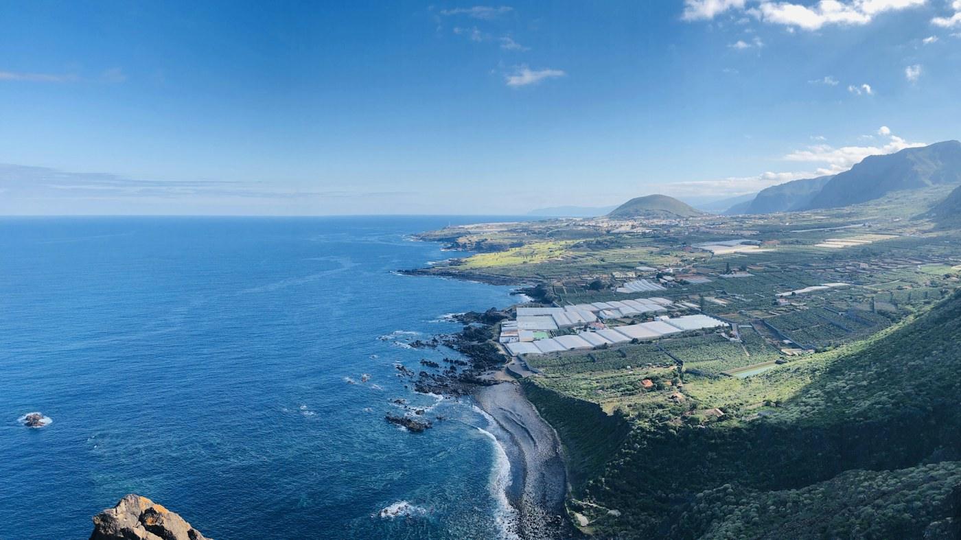 De rotsachtige kust bij Punta de Teno op Tenerife